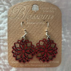 wooden red flower blossom earrings 🌹